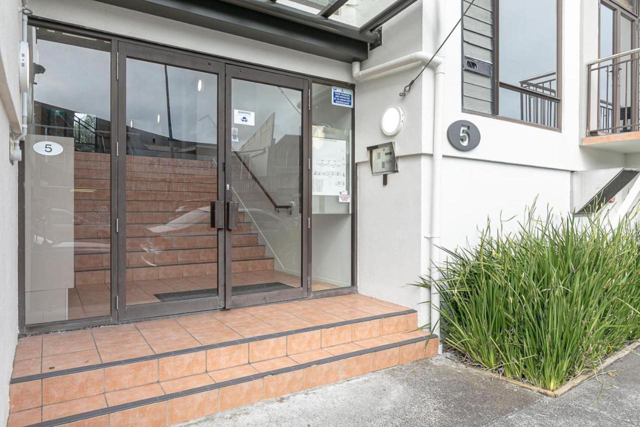 Roomy High-Ceiling Loft Apartment - Free Parking! Auckland Exterior photo